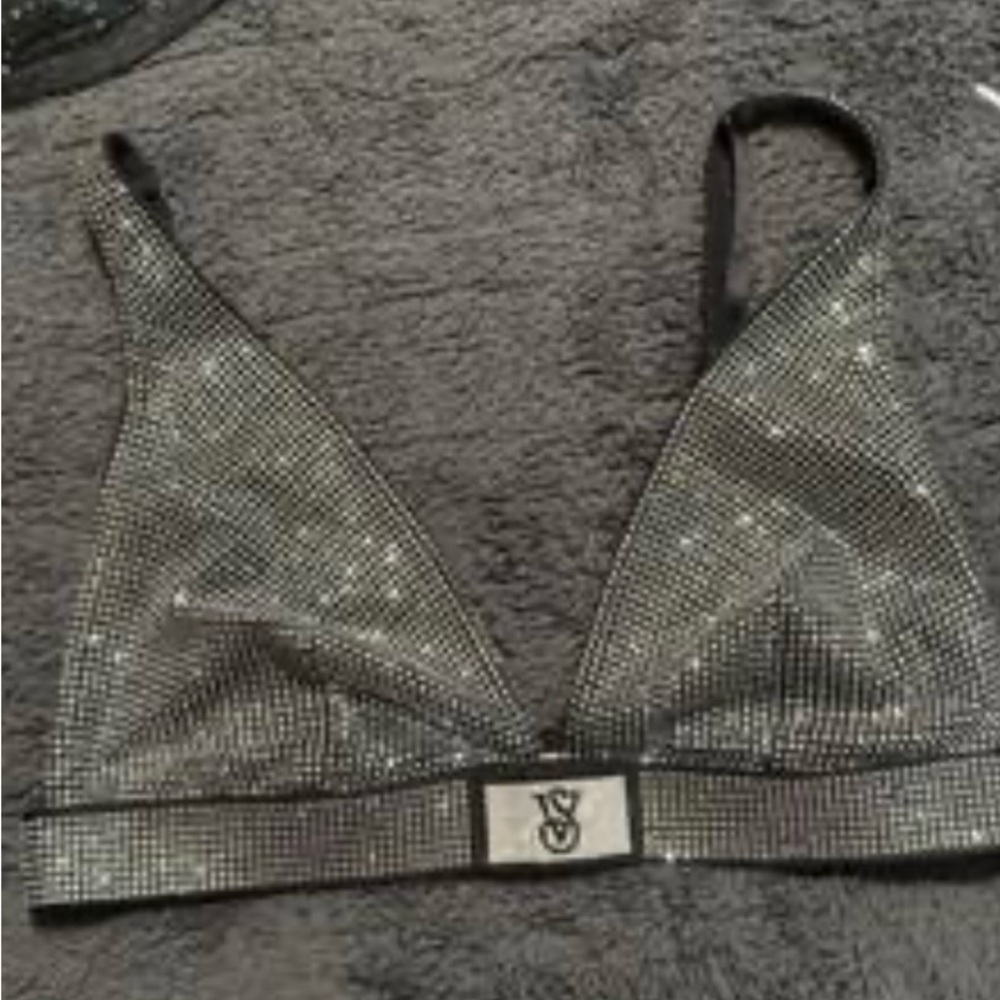 Brand new Victoria secret Shine Cotton Wireless Plunge Bralette - Picture 2 of 3